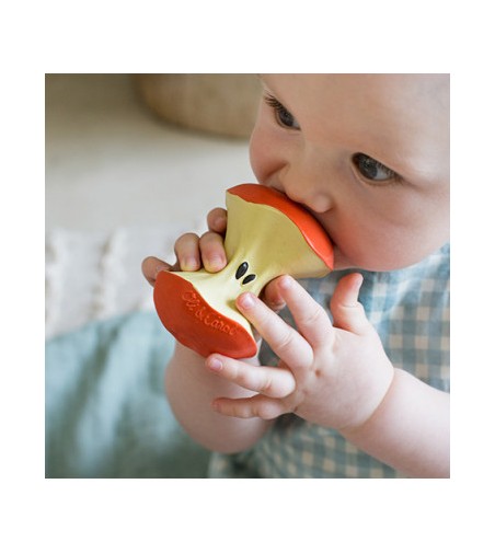 PEPA THE APPLE OLI AND CAROL