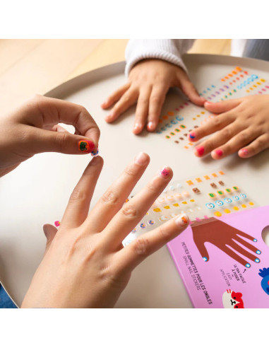 Pegatinas para las uñas friends omy